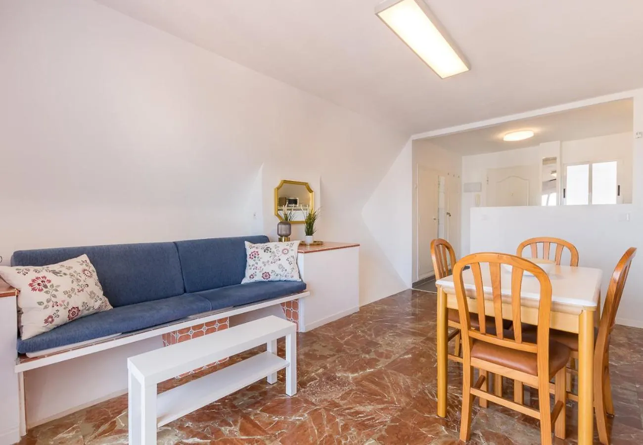 Reformado Apartamento En El Centro Con Vista Al Mar トレモリノス