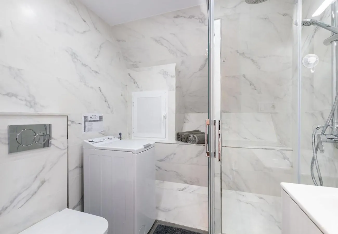 Reformado Apartamento En El Centro Con Vista Al Mar トレモリノス 0*,