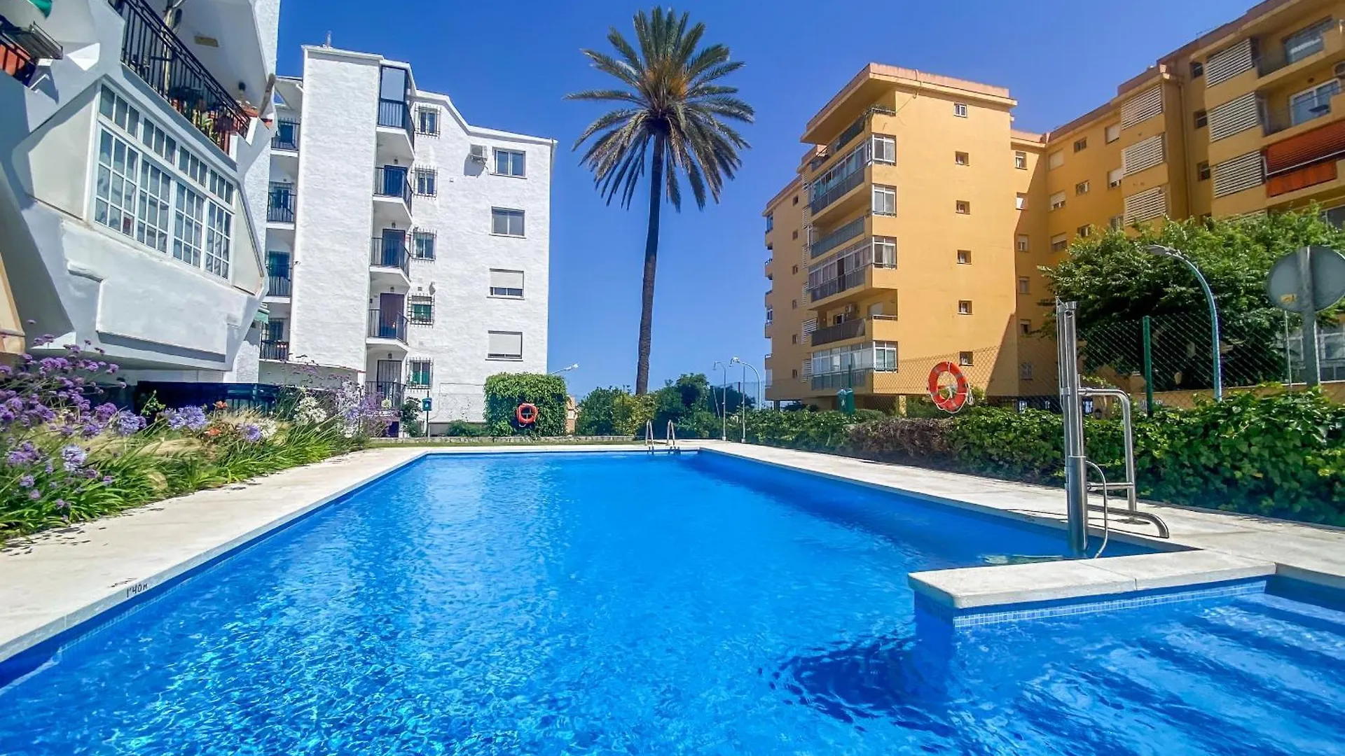 Reformado Apartamento En El Centro Con Vista Al Mar トレモリノス 0*,  スペイン